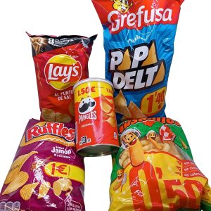 Pack de aperitivos con Lay's, Pringles, Ruffles, Papadelta y Gusanitos.